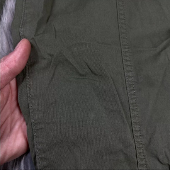 Abercrombie And Fitch Green Belted Pants Size Large - Picture 5 of 12